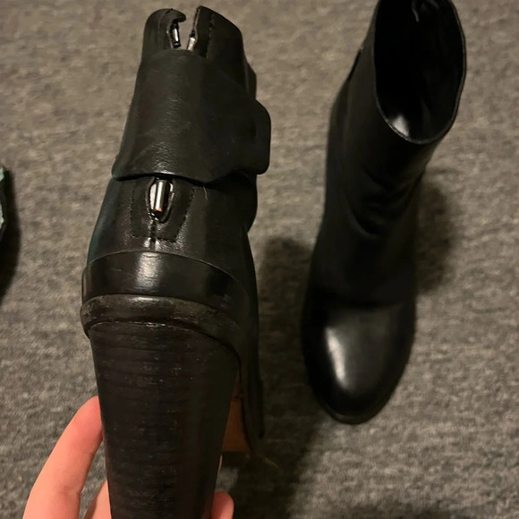 Rag & Bone Kerr Black Leather Ankle Chelsea Boots, size 39 - Picture 5 of 9